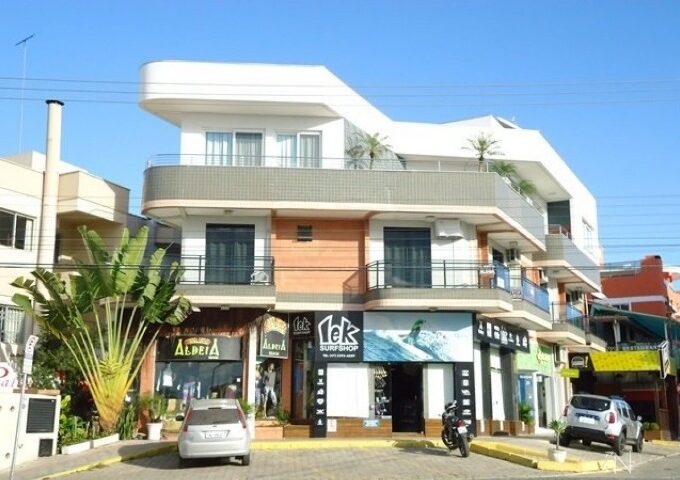 022I – Apartamento 50mts da praia em Bombinhas